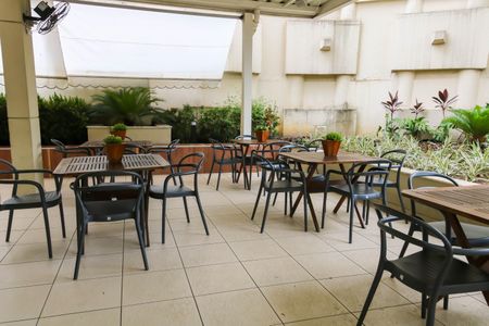 Apartamento para alugar com 54m², 2 quartos e 1 vaga Apartamento para alugar com 54m², 2 quartos e 1 vagaÁrea comum - Churrasqueira