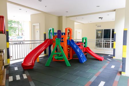 Apartamento para alugar com 54m², 2 quartos e 1 vaga Apartamento para alugar com 54m², 2 quartos e 1 vagaÁrea comum - Playground