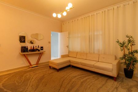 Casa para alugar com 350m², 3 quartos e 2 vagasSala