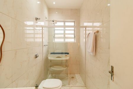 Casa para alugar com 350m², 3 quartos e 2 vagasBanheiro