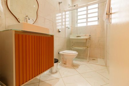 Casa para alugar com 350m², 3 quartos e 2 vagasBanheiro