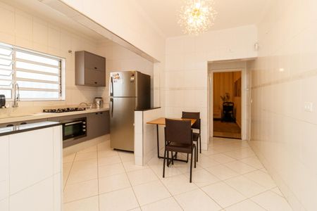 Casa para alugar com 350m², 3 quartos e 2 vagasCozinha