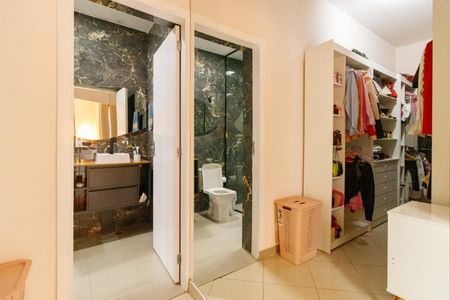 Casa para alugar com 350m², 3 quartos e 2 vagasCloset e Banheiro da Suíte