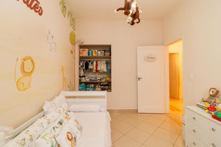 Casa para alugar com 350m², 3 quartos e 2 vagasQuarto