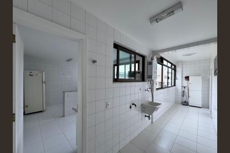Apartamento para alugar com 220m², 4 quartos e 2 vagasÁrea de Serviço