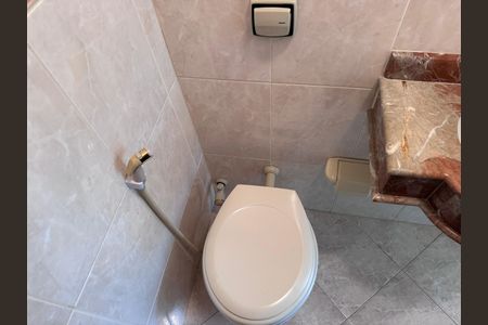 Apartamento para alugar com 220m², 4 quartos e 2 vagasLavabo