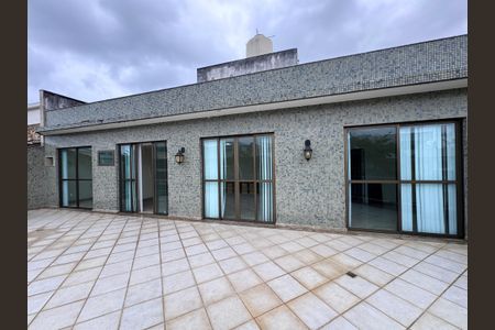 Apartamento para alugar com 220m², 4 quartos e 2 vagasVaranda