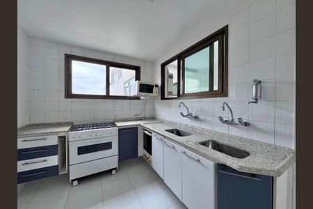 Apartamento para alugar com 220m², 4 quartos e 2 vagasCozinha