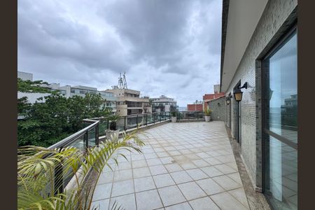 Apartamento para alugar com 220m², 4 quartos e 2 vagasVaranda