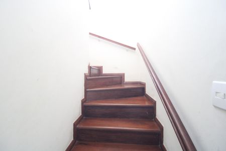 Escada de casa à venda com 3 quartos, 125m² em Campo Grande, São Paulo