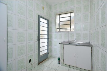 Casa à venda com 294m², 2 quartos e 2 vagas Casa à venda com 294m², 2 quartos e 2 vagasBanheiro Social