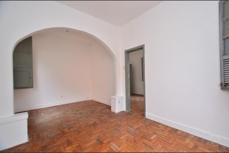 Casa à venda com 294m², 2 quartos e 2 vagas Casa à venda com 294m², 2 quartos e 2 vagasSala de Jantar