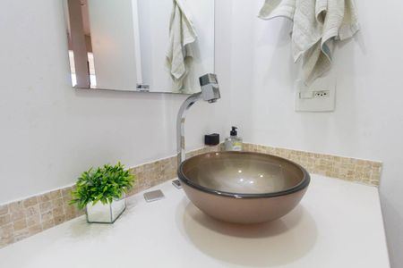 Apartamento para alugar com 55m², 2 quartos e 1 vagaBanheiro 2