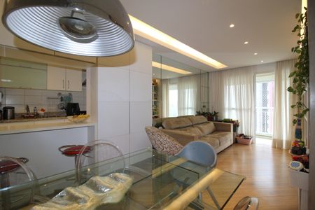 Apartamento à venda com 75m², 2 quartos e 2 vagasSala