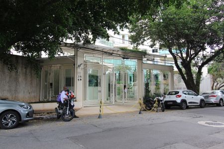 Apartamento à venda com 75m², 2 quartos e 2 vagasFachada