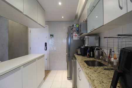 Apartamento à venda com 75m², 2 quartos e 2 vagasCozinha