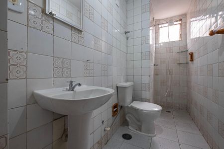 Banheiro de apartamento para alugar com 1 quarto, 58m² em Pinheiros, São Paulo