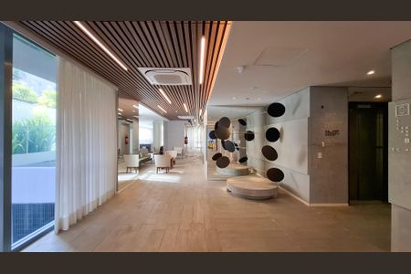 Studio à venda com 35m², 1 quarto e sem vaga Studio à venda com 35m², 1 quarto e sem vagaHall Social