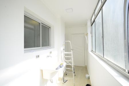 Apartamento à venda com 98m², 3 quartos e 1 vagaÁrea de Serviço