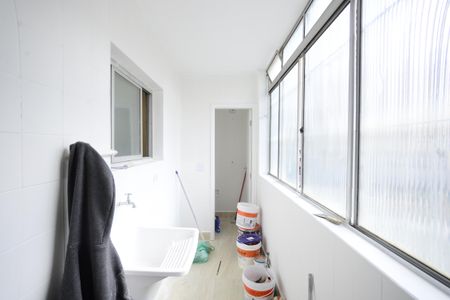 Apartamento à venda com 98m², 3 quartos e 1 vagaÁrea de Serviço