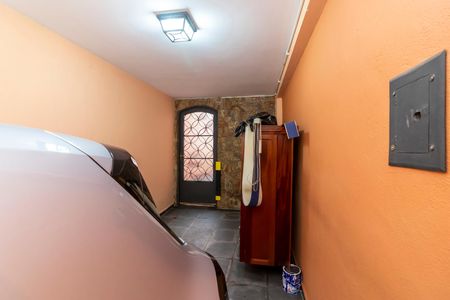 Casa à venda com 180m², 3 quartos e 2 vagas Casa à venda com 180m², 3 quartos e 2 vagasGaragem