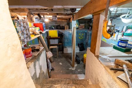 Casa à venda com 180m², 3 quartos e 2 vagas Casa à venda com 180m², 3 quartos e 2 vagasCorredor Lateral - Porão