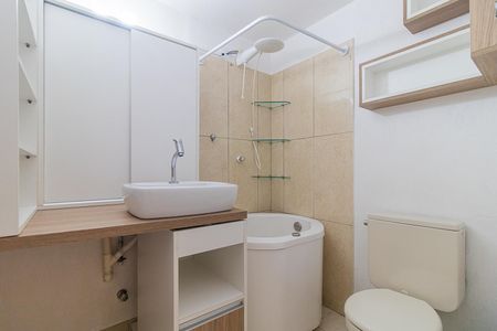 Banheiro de apartamento para alugar com 1 quarto, 39m² em Santa Tereza, Porto Alegre
