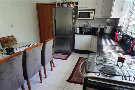 Casa à venda com 249m², 4 quartos e 2 vagasCozinha