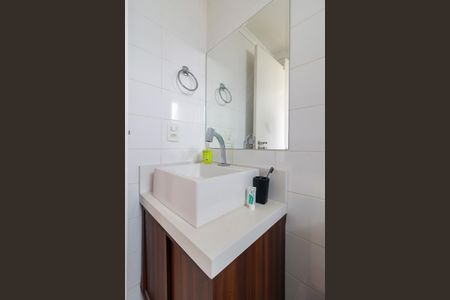 Apartamento para alugar com 74m², 2 quartos e 2 vagasSuíte - Banheiro