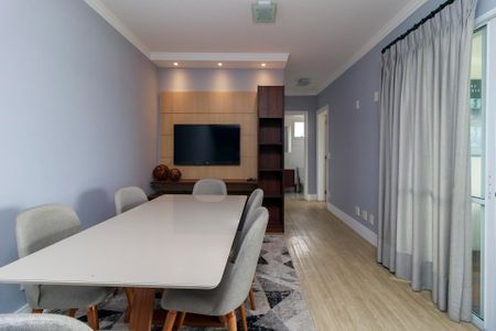 Apartamento para alugar com 74m², 2 quartos e 2 vagasSala