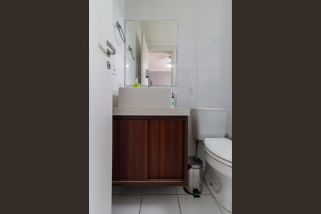 Apartamento para alugar com 74m², 2 quartos e 2 vagasSuíte - Banheiro