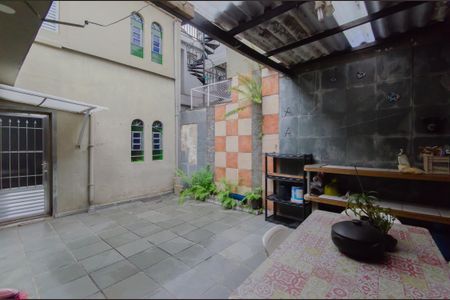 Casa à venda com 172m², 2 quartos e 3 vagasQuintal