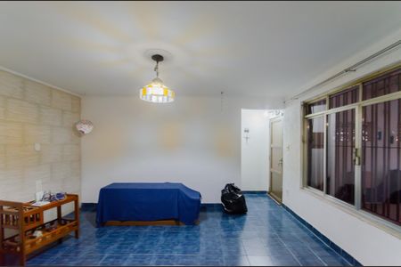 Casa à venda com 172m², 2 quartos e 3 vagasSala