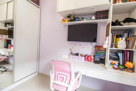 Apartamento à venda com 69m², 3 quartos e 1 vagaQuarto 2