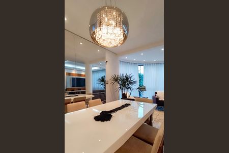 Apartamento à venda com 109m², 3 quartos e 2 vagas Apartamento à venda com 109m², 3 quartos e 2 vagasSala de Jantar