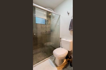 Apartamento à venda com 109m², 3 quartos e 2 vagas Apartamento à venda com 109m², 3 quartos e 2 vagasBanheiro Social