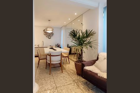 Apartamento à venda com 109m², 3 quartos e 2 vagas Apartamento à venda com 109m², 3 quartos e 2 vagasSala de Jantar