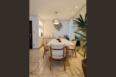 Apartamento à venda com 109m², 3 quartos e 2 vagas Apartamento à venda com 109m², 3 quartos e 2 vagasSala de Jantar