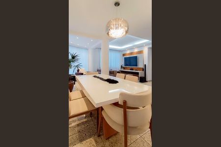 Apartamento à venda com 109m², 3 quartos e 2 vagas Apartamento à venda com 109m², 3 quartos e 2 vagasSala de Jantar