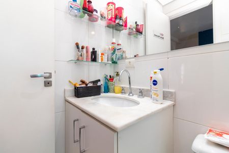 Apartamento à venda com 82m², 3 quartos e 2 vagas Apartamento à venda com 82m², 3 quartos e 2 vagasBanheiro da Suíte