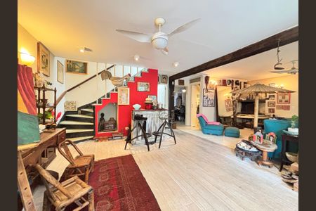 Sala de casa para alugar com 4 quartos, 400m² em Vila Olímpia, São Paulo