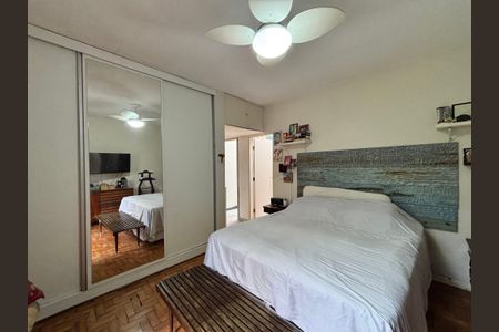 Casa para alugar com 400m², 4 quartos e 4 vagas Casa para alugar com 400m², 4 quartos e 4 vagasSuíte