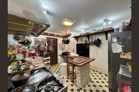 Casa para alugar com 400m², 4 quartos e 4 vagas Casa para alugar com 400m², 4 quartos e 4 vagasCozinha