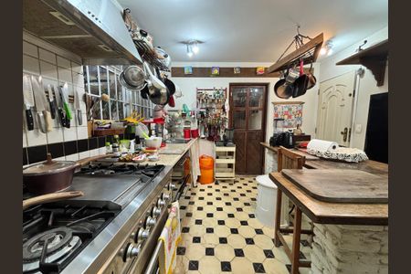 Casa para alugar com 400m², 4 quartos e 4 vagas Casa para alugar com 400m², 4 quartos e 4 vagasCozinha