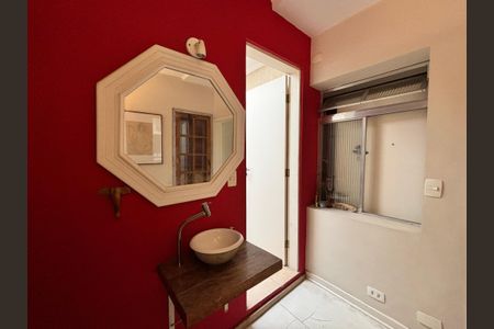 Casa para alugar com 400m², 4 quartos e 4 vagas Casa para alugar com 400m², 4 quartos e 4 vagasCorredor