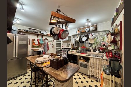 Casa para alugar com 400m², 4 quartos e 4 vagas Casa para alugar com 400m², 4 quartos e 4 vagasCozinha