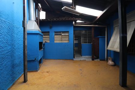 Casa à venda com 282m², 4 quartos e 8 vagas Casa à venda com 282m², 4 quartos e 8 vagasÁrea comum