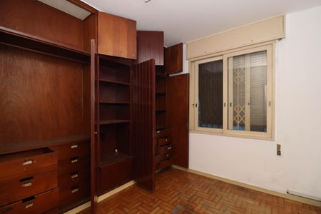 Casa à venda com 282m², 4 quartos e 8 vagas Casa à venda com 282m², 4 quartos e 8 vagasQuarto 3