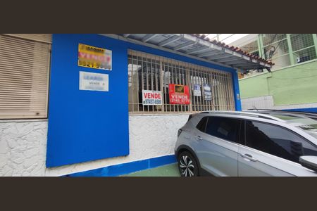 Casa à venda com 282m², 4 quartos e 8 vagas Casa à venda com 282m², 4 quartos e 8 vagasFachada - Plaquinha