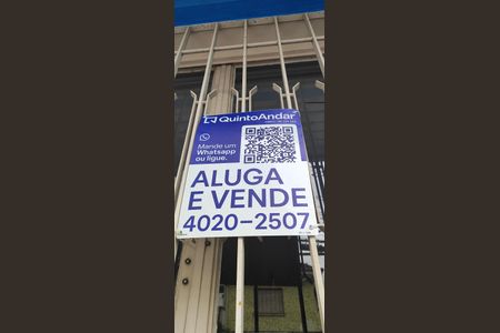 Casa à venda com 282m², 4 quartos e 8 vagas Casa à venda com 282m², 4 quartos e 8 vagasPlaquinha